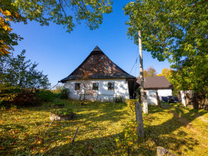 Tip na výlet: Barevný podzim na Žďársku. Stavte se do Krátké na roubenky jako z pohádky