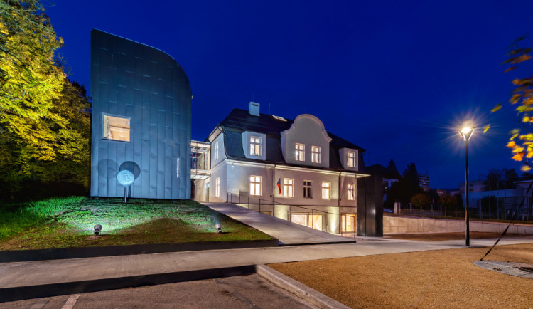 Knihovna a spolkové centrum v jednom. Vratislavice se pochlubily novou stavbou