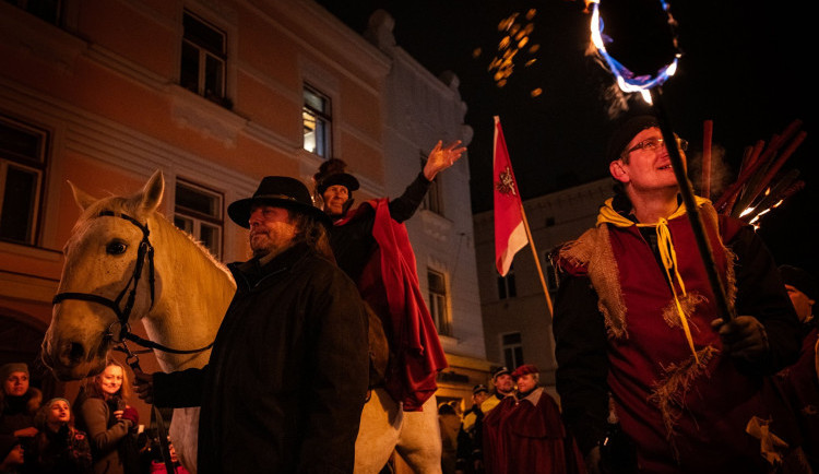 Tip na výlet: Nasajte předvánoční atmosféru se svatým Martinem. Třeba v Brodě nebo Třešti