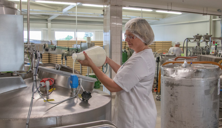 Díky mamce jsem byla vychovávaná v mlíkařině, říká Hana Leherová