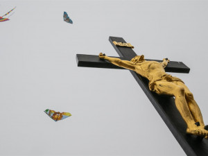 Novou alej v Jihlavě symbolicky otevřelo pouštění draků. Podívejte se, jak to desítkám rodin létalo