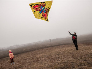 Novou alej v Jihlavě symbolicky otevřelo pouštění draků. Podívejte se, jak to desítkám rodin létalo