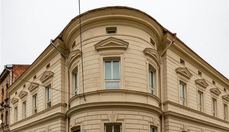 Omezení na jihlavském úřadě kvůli nemoci dál trvá. Jak bude tento týden otevřeno?