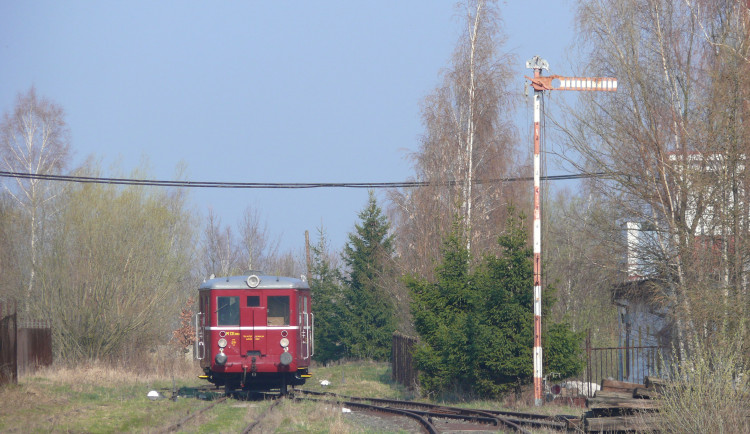 Lokální trať Šenovka. Vznikla díky sklářům a blýskla se v Tmavomodrém světě