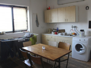 Dnes se v Jihlavě pro bezdomovce otvírá Noclehárna Havaj. Službu mohou využít očkovaní i neočkovaní, říká ředitel Chlupáček