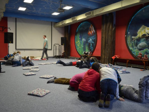 Jihlavský Vrakbar slaví narozeniny. Mládeži a školám pomáhá téměř čtvrtstoletí