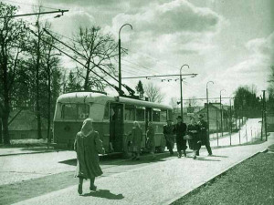 Trolejbusy v Jihlavě slaví výročí, první do ulic vyjel před 73 lety. Připomeňte si některé modely na dobových fotkách