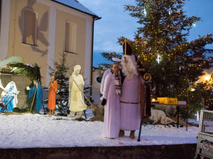 Na Jihlavsku zastavil dobročinný autobus. Vánoční tradice přinesly peníze dětským pacientům v Jihlavě