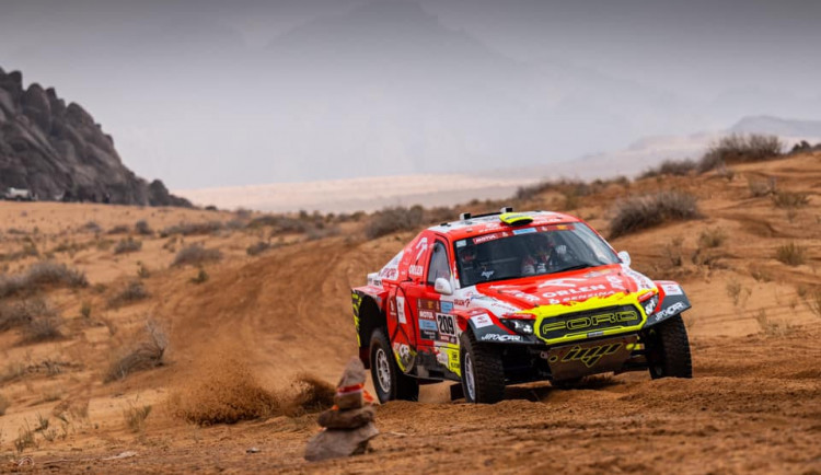 Martin Prokop se zaskvěl v první etapě Rallye Dakar, dokončil ji na třetím místě