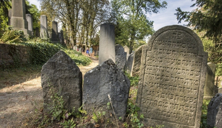 Naučná stezka Po stopách opatů a rabínů