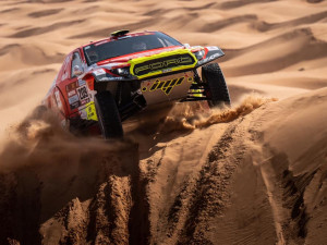 Penalizace v sedmé etapě Rallye Dakar posunula Martina Prokopa o dvě místa zpět, v půlce závodu je desátý