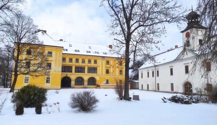 Do zámku v Batelově se vrátí život. Nabízí se tu vybudovat svatební resort nebo dům pro seniory, zamýšlí se nový majitel