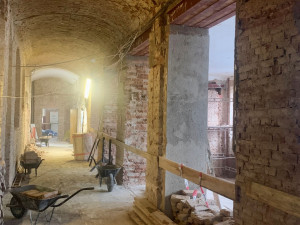 V Třešti panuje stavební ruch, v budově školy lidé najdou sál pro 100 lidí a asi i cukrárnu. Pojďte nahlédnout dovnitř