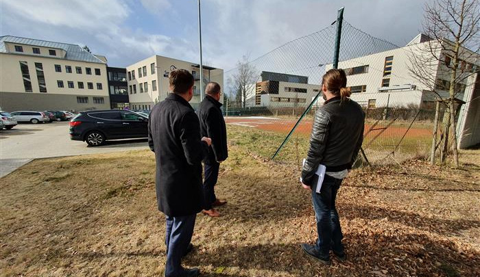 Novinky z Telče: Ve městě vyroste nová stanice pro záchrannou službu. Folkové prázdniny letos slaví 40 let