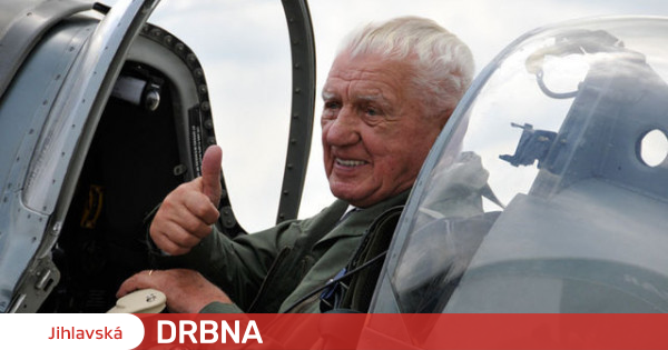 Der letzte tschechoslowakische RAF-Pilot Emil Boček feiert seinen 90. Geburtstag Firmennachrichten Jihlavská Drbna