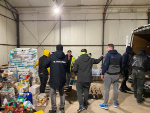 Materiální pomoc z Jihlavy dorazila v noci na hranice. Děkujeme moc za celý ukrajinská národ, říká organizátor sbírky