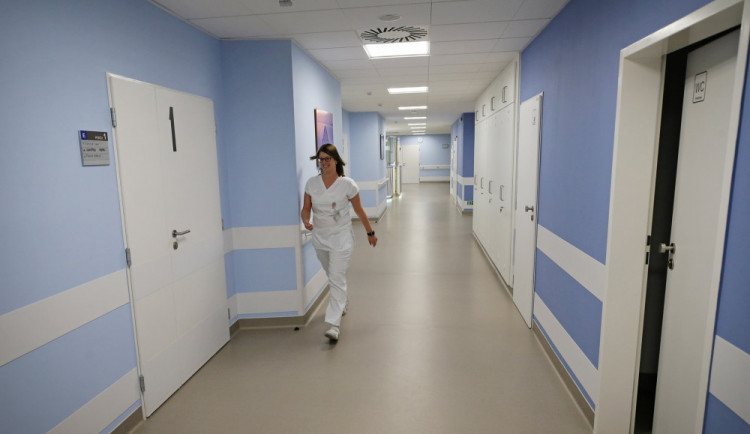 Nemocnice Vysočiny mají málo pracovníků z Ukrajiny, odchodů se obávají u lékařů. Odjezd domů zatím nikdo naplánuje