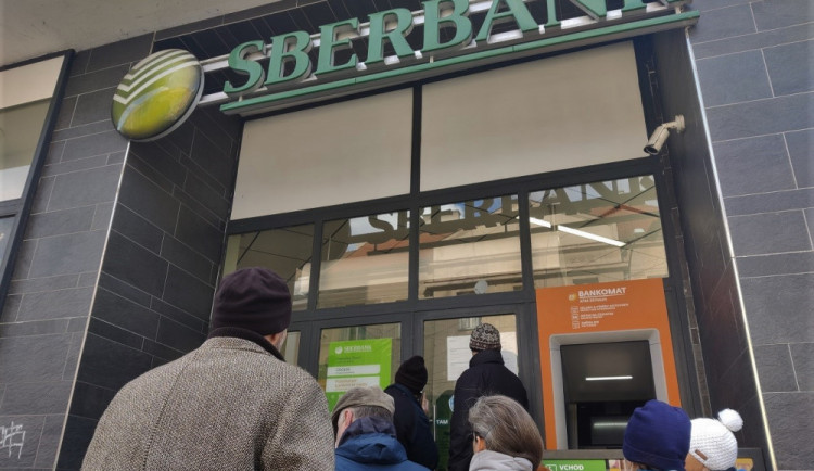 U Sberbank měly své peníze i některé příspěvkové organizace Kraje Vysočina. Třeba školy nebo silničáři