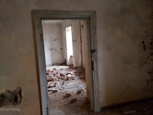 O zámek Skřivánek nikdo nejeví zájem, dnes je vybydlený a plný odpadků. Vlastnili ho i dva Jihlavané