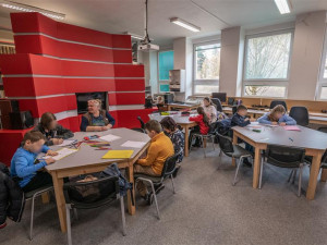 Děti z Ukrajiny mohou v Jihlavě chodit do adaptační třídy. Naučí se tam česky a poznají naši historii a školní systém