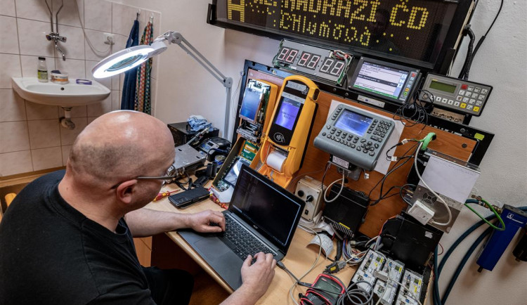 IT specialisté DPMJ během testování