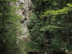 Tip na výlet: Vzpomínka na Ignáta Herrmanna a čertovská pověst. Projděte si údolí řeky Doubravy