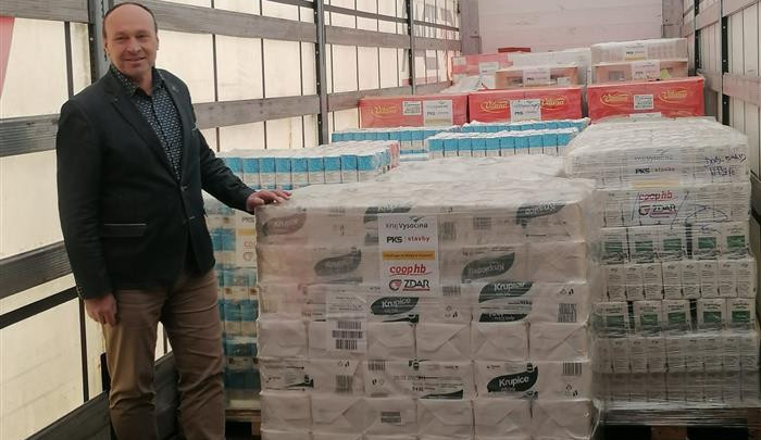 Kraj poslal na Zakarpatí 25 palet trvanlivých potravin. Tato pomoc byla poskytnuta na vyžádání partnerské oblasti