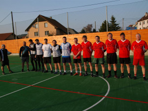 Lidé v Pocoucově mají nové víceúčelové hřiště. Do výstavby se na brigádách zapojili i místní obyvatelé