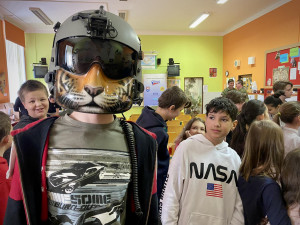 Vojáci z vrtulníkové základny navštívili školy na Vysočině. Je chybou, že branná výchova zmizela z osnov, shodují se kantoři