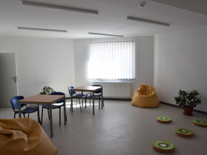 Větší komfort pro odsouzené. Věznice ve Světlé nad Sázavou otevírá novou ubytovnu podle evropských standardů