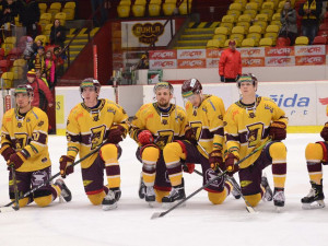 Dukla domácí prostředí nevyužila, po těsné prohře ztrácí ve finálové sérii poměrem 1:2