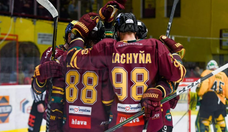 Dukla ve finálové sérii srovnala krok, Vsetín porazila 2:0