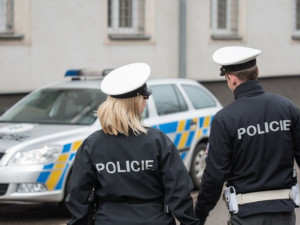 Z loupežného přepadení nožem na Brněnské ulici byl obviněn jednadvacetiletý muž. Hrozí mu až 10 let ve vězení