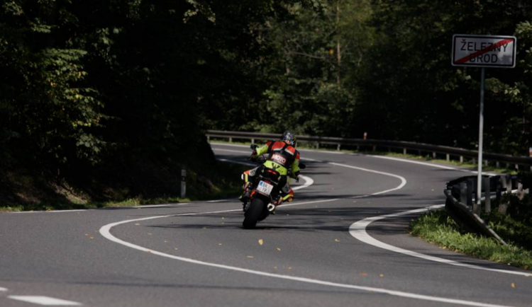 size4-size4-16499182956591-103-nehod-motorkaru-dlouhodobe-ubyva-nejvice-bouraji-ctyricatnici