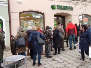 Vysočina vyjednává úvěry na dvě miliardy, úspory má blokované u Sberbank