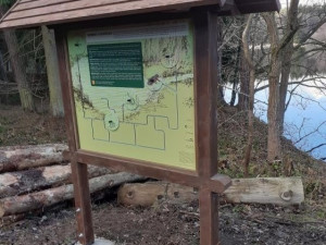 Přírodní památky Vysočiny mají nové interaktivní panely. Turisté tak poznají chráněné živočichy a rostliny