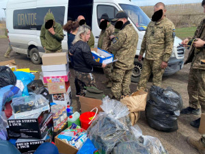 Vasyl vozí českou pomoc vojákům na frontu. Ukrajinci na to nikdy nezapomenou, říká