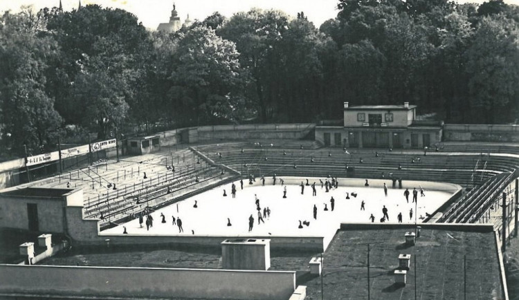 Horácký zimní stadion ještě bez střechy