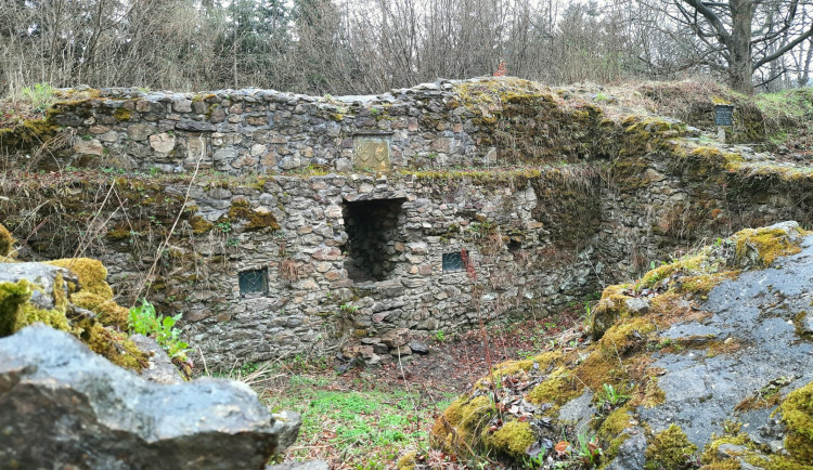 zřícenina hradu Ronovec