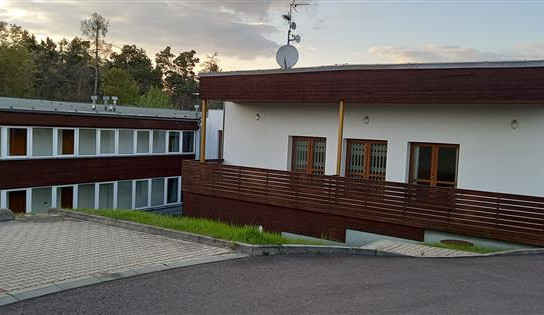 V Kramolíně se ubytovalo 24 romských uprchlíků. Místní obyvatelé jsou zaskočeni