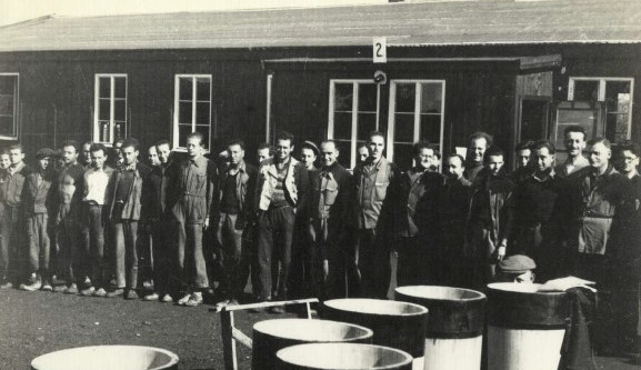 Vědci pomocí statistiky zkoumali, co pomáhalo přežít holocaust. Studie vznikala na vysoké škole v Olomouci