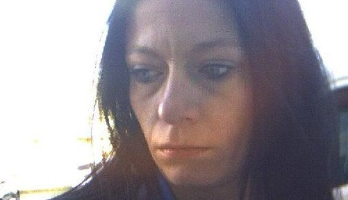 Muž z Telčska přišel o platební kartu a o více než 30 tisíc korun. Není vám povědomá žena na fotce? 