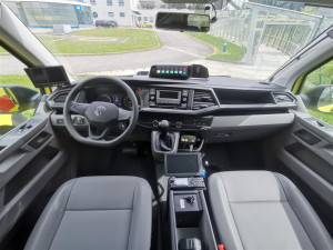 Sedmistupňová převodovka, rychlost až 190km/h. Prohlédněte si zblízka nové sanitky krajských záchranářů