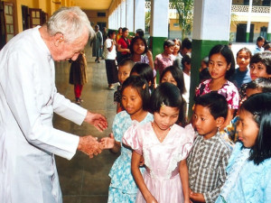 Jihlava výstavou na radnici připomíná rodáka, který jako misionář pomáhal dětem a chudým v Indii