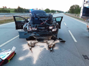 Ranní střet dodávky a osobáku si vyžádal těžké zranění. Dálnice na Brno je na 79. kilometru již průjezdná