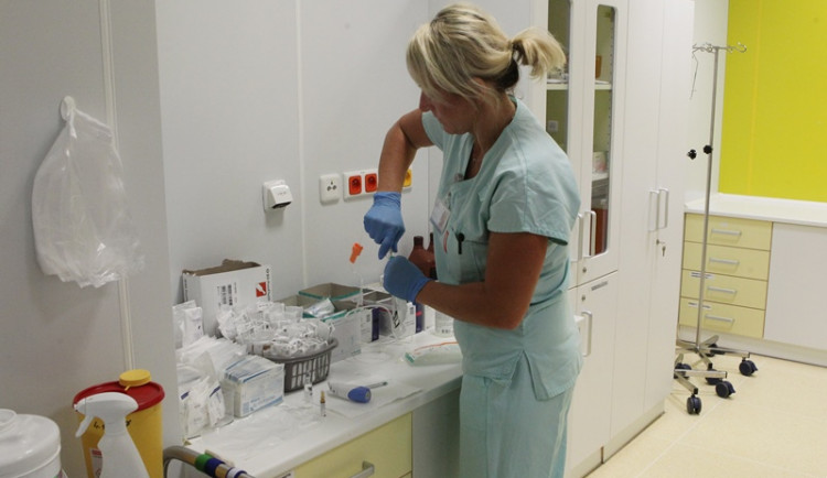 S letními prázdninami se uzavřely některé ambulance jihlavské nemocnice. Jiné omezí svůj provoz