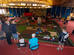 Přijďte si střihnout do Jupitera  