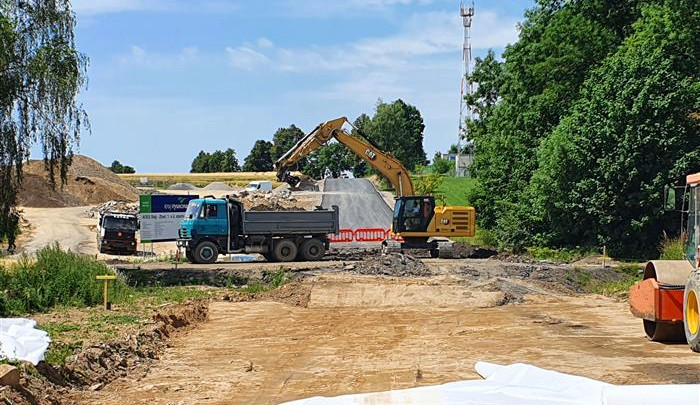 Modernizace za 161 milionů. Úsek mezi Jamným a Zhoří jako první v září vyzkouší autobusy