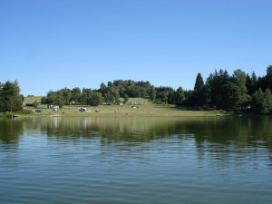 KOUPÁNÍ NA VYSOČINĚ: U přehrady Sedlice a rybníku Kachlička i nadále platí zákaz