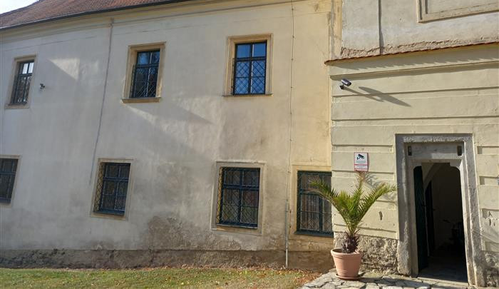 V zámku v Budkově od 50. let sídlí dětský domov. Teď dostane novou fasádu, okna a dveře